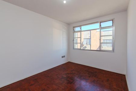 Sala de apartamento à venda com 2 quartos, 58m² em Medianeira, Porto Alegre