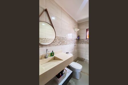 Casa à venda com 250m², 3 quartos e 2 vagas Casa à venda com 250m², 3 quartos e 2 vagasBanheiro da Suíte