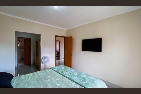 Casa à venda com 250m², 3 quartos e 2 vagas Casa à venda com 250m², 3 quartos e 2 vagasSuite