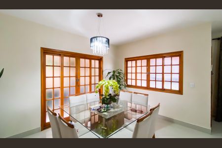 Sala de casa à venda com 3 quartos, 250m² em Vila Rica, São Paulo