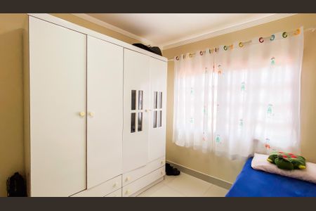 Casa à venda com 250m², 3 quartos e 2 vagas Casa à venda com 250m², 3 quartos e 2 vagasQuarto 1