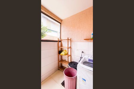 Casa à venda com 250m², 3 quartos e 2 vagas Casa à venda com 250m², 3 quartos e 2 vagasÁrea de Serviço