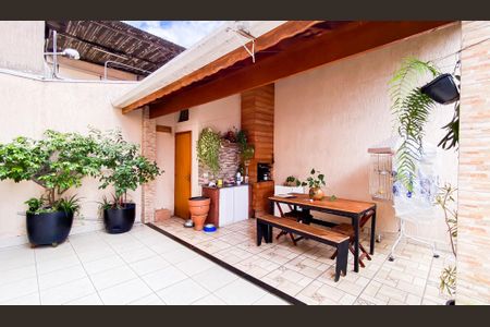 Casa à venda com 250m², 3 quartos e 2 vagas Casa à venda com 250m², 3 quartos e 2 vagasÁrea de Serviço