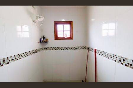 Casa à venda com 250m², 3 quartos e 2 vagas Casa à venda com 250m², 3 quartos e 2 vagasBanheiro