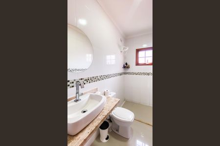 Casa à venda com 250m², 3 quartos e 2 vagas Casa à venda com 250m², 3 quartos e 2 vagasBanheiro