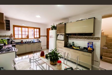 Casa à venda com 250m², 3 quartos e 2 vagas Casa à venda com 250m², 3 quartos e 2 vagasCozinha