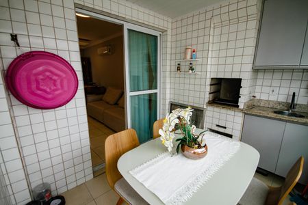 Apartamento para alugar com 86m², 2 quartos e 1 vaga