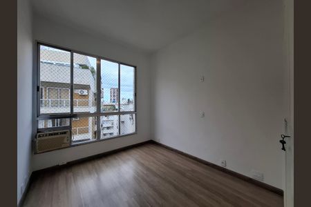 Apartamento para alugar com 90m², 3 quartos e 1 vagaQuarto 2