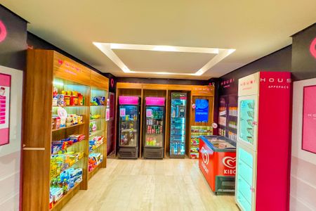 Studio para alugar com 25m², 1 quarto e sem vaga Studio para alugar com 25m², 1 quarto e sem vagaMercado 24 Horas