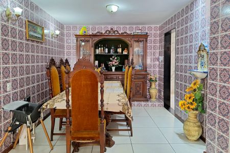 Sala 1 de apartamento à venda com 3 quartos, 165m² em Icaraí, Niterói