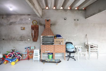 Casa para alugar com 100m², 6 quartos e 2 vagasQuintal / Churrasqueira 