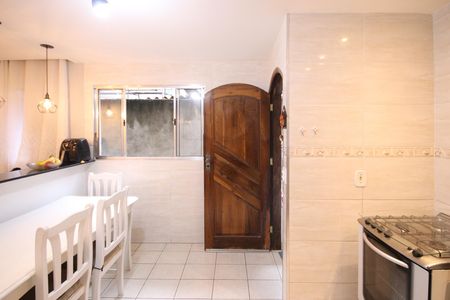 Casa para alugar com 100m², 6 quartos e 2 vagasCozinha 2 casa 2