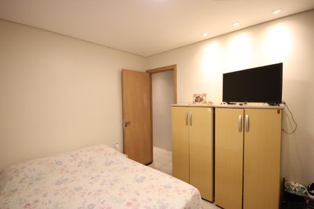 Casa para alugar com 100m², 6 quartos e 2 vagasSuíte2 casa 2