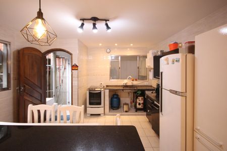 Casa para alugar com 100m², 6 quartos e 2 vagasCozinha 2 casa 2