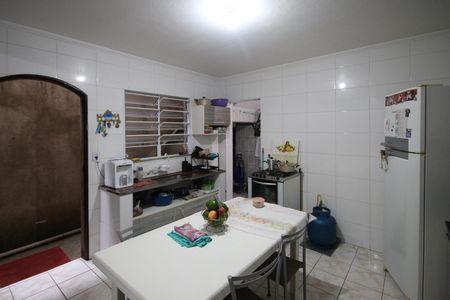 Casa para alugar com 100m², 6 quartos e 2 vagasCozinha casa 1