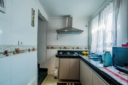 Apartamento à venda com 100m², 2 quartos e 2 vagas Apartamento à venda com 100m², 2 quartos e 2 vagasCozinha