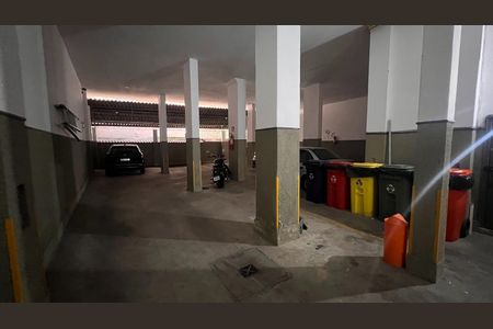 Apartamento à venda com 100m², 2 quartos e 1 vaga Apartamento à venda com 100m², 2 quartos e 1 vagaGaragem