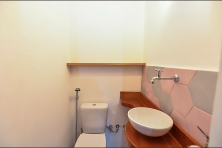 Apartamento à venda com 100m², 2 quartos e 1 vaga Apartamento à venda com 100m², 2 quartos e 1 vagaLavabo