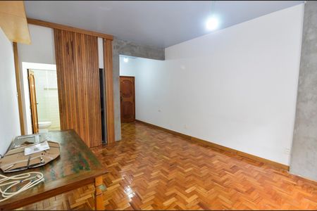 Apartamento à venda com 100m², 2 quartos e 1 vaga Apartamento à venda com 100m², 2 quartos e 1 vagaSala