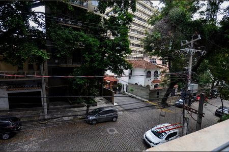 Apartamento à venda com 100m², 2 quartos e 1 vaga Apartamento à venda com 100m², 2 quartos e 1 vagaSala