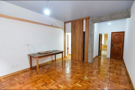 Apartamento à venda com 100m², 2 quartos e 1 vaga Apartamento à venda com 100m², 2 quartos e 1 vagaSala