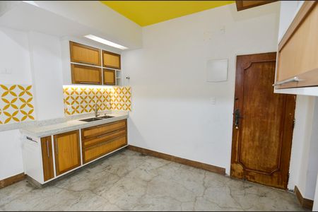 Apartamento à venda com 100m², 2 quartos e 1 vaga Apartamento à venda com 100m², 2 quartos e 1 vagaCozinha