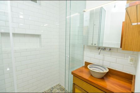 Apartamento à venda com 100m², 2 quartos e 1 vaga Apartamento à venda com 100m², 2 quartos e 1 vagaBanheiro