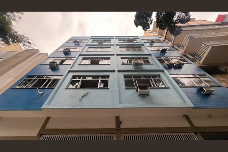 Apartamento à venda com 100m², 2 quartos e 1 vaga Apartamento à venda com 100m², 2 quartos e 1 vagaFachada