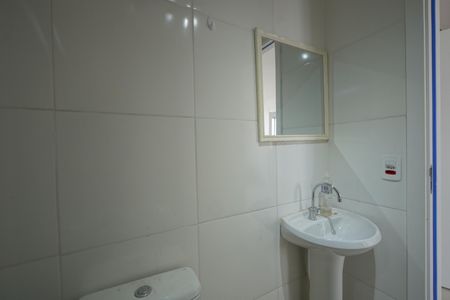 Apartamento para alugar com 34m², 2 quartos e sem vagaBanheiro