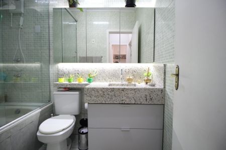 Apartamento à venda com 84m², 2 quartos e sem vagaBanheiro