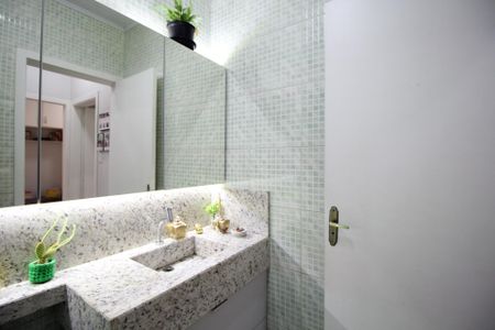 Apartamento à venda com 84m², 2 quartos e sem vagaBanheiro