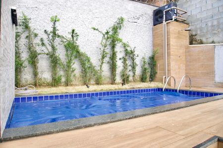 Casa à venda com 200m², 3 quartos e 2 vagasPiscina