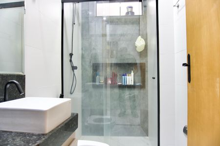 Casa à venda com 200m², 3 quartos e 2 vagasBanheiro Social