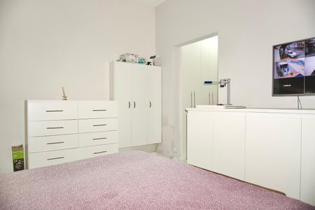 Casa à venda com 200m², 3 quartos e 2 vagasSuíte