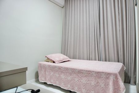 Casa à venda com 200m², 3 quartos e 2 vagasQuarto 2