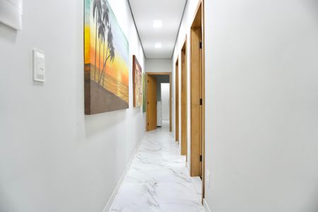 Casa à venda com 200m², 3 quartos e 2 vagasCorredor