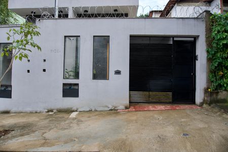 Casa à venda com 200m², 3 quartos e 2 vagasFachada
