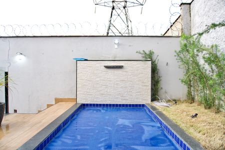 Casa à venda com 200m², 3 quartos e 2 vagasPiscina