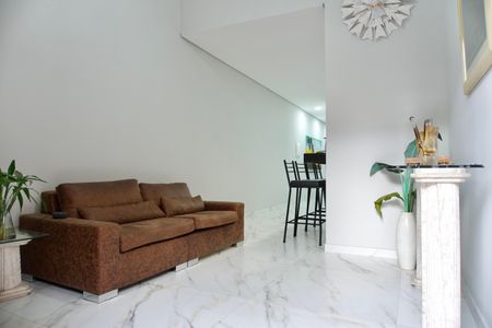 Casa à venda com 200m², 3 quartos e 2 vagasSala