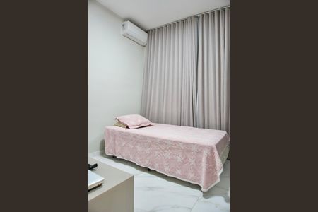 Casa à venda com 200m², 3 quartos e 2 vagasQuarto 2