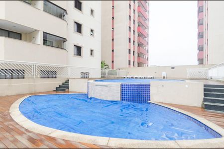 Apartamento à venda com 106m², 3 quartos e 2 vagas Apartamento à venda com 106m², 3 quartos e 2 vagasÁrea comum - Piscina