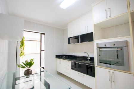 Apartamento à venda com 106m², 3 quartos e 2 vagas Apartamento à venda com 106m², 3 quartos e 2 vagasCozinha