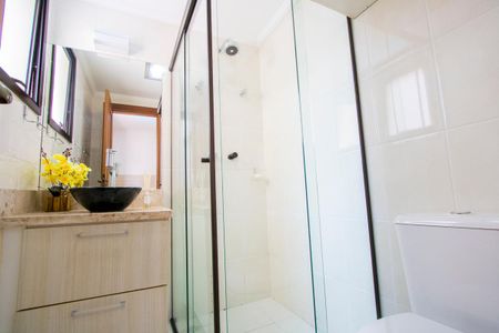 Apartamento à venda com 106m², 3 quartos e 2 vagas Apartamento à venda com 106m², 3 quartos e 2 vagasBanheiro do quarto 1