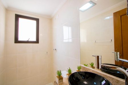 Apartamento à venda com 106m², 3 quartos e 2 vagas Apartamento à venda com 106m², 3 quartos e 2 vagasBanheiro social