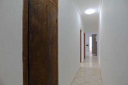 Casa para alugar com 480m², 3 quartos e 2 vagasCorredor