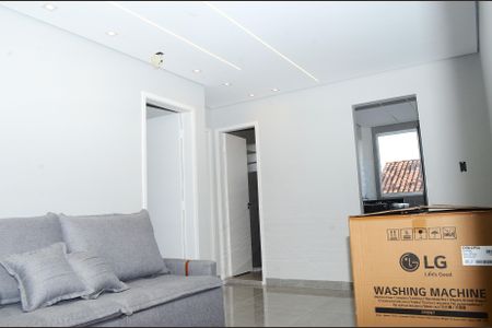 Sala de apartamento à venda com 2 quartos, 50m² em Vitoria, Belo Horizonte