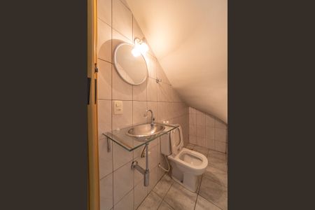 Casa à venda com 200m², 2 quartos e 1 vagaLavabo