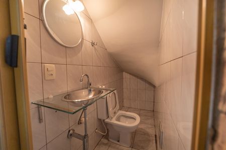 Casa à venda com 200m², 2 quartos e 1 vagaLavabo