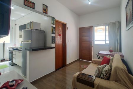 Sala de casa de condomínio para alugar com 2 quartos, 45m² em Jardim Imperador, Praia Grande