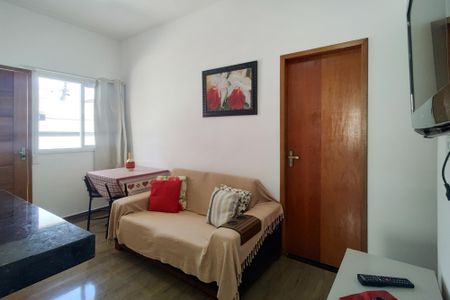 Sala de casa de condomínio para alugar com 2 quartos, 45m² em Jardim Imperador, Praia Grande